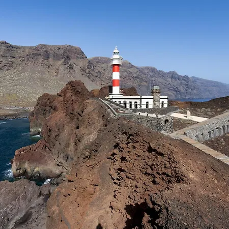 Tenohomes Elegant Hideaway In Nature