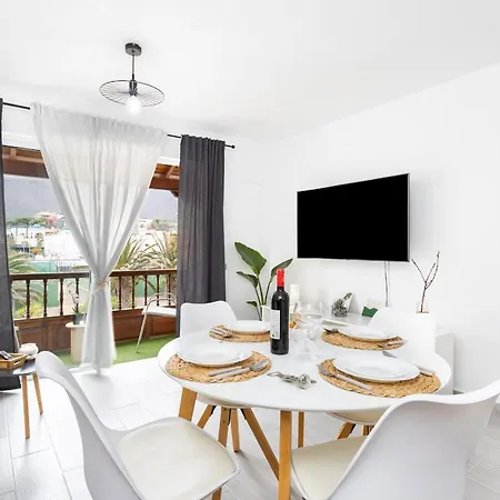 Tenohomes Elegant Hideaway In Nature * 로스실로스