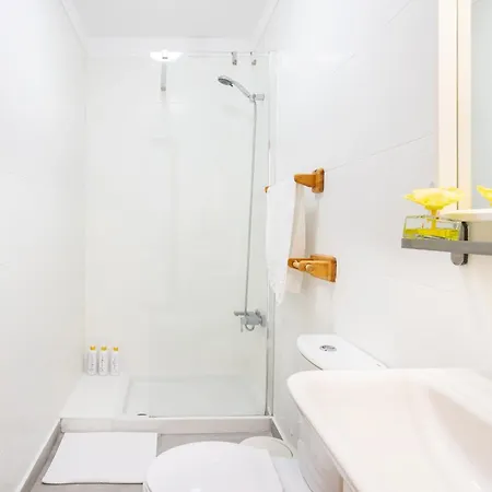 Tenohomes Elegant Hideaway In Nature * 로스실로스